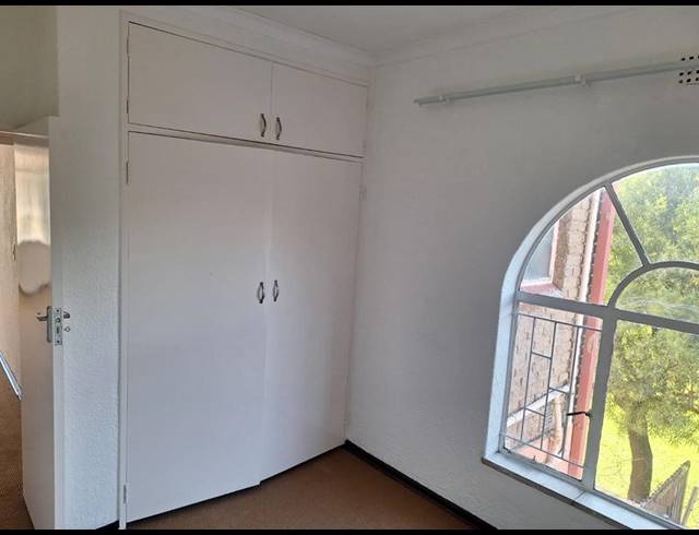 2 BEDROOM PROPERTY TO RENT IN FLORIDA